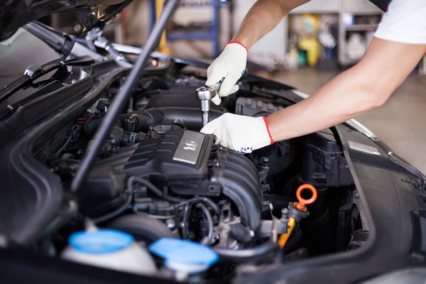Auto delovi Loznica – Polovni delovi Petrović (2)