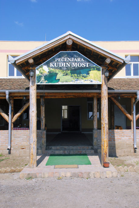 Pečenjara KUDIN MOST Zemun – Beograd (8)